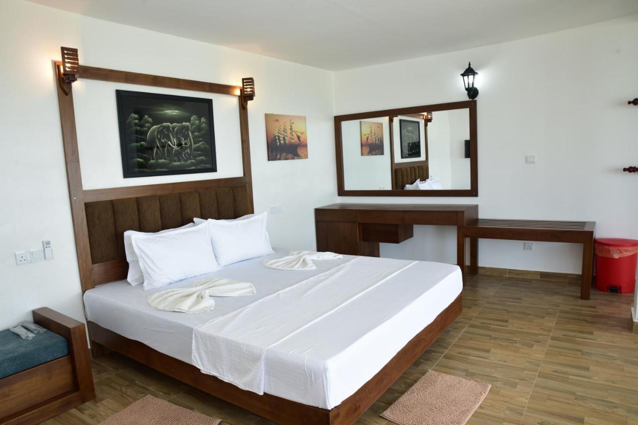 New Ocean Hill Hotel ヒッカドゥワ エクステリア 写真